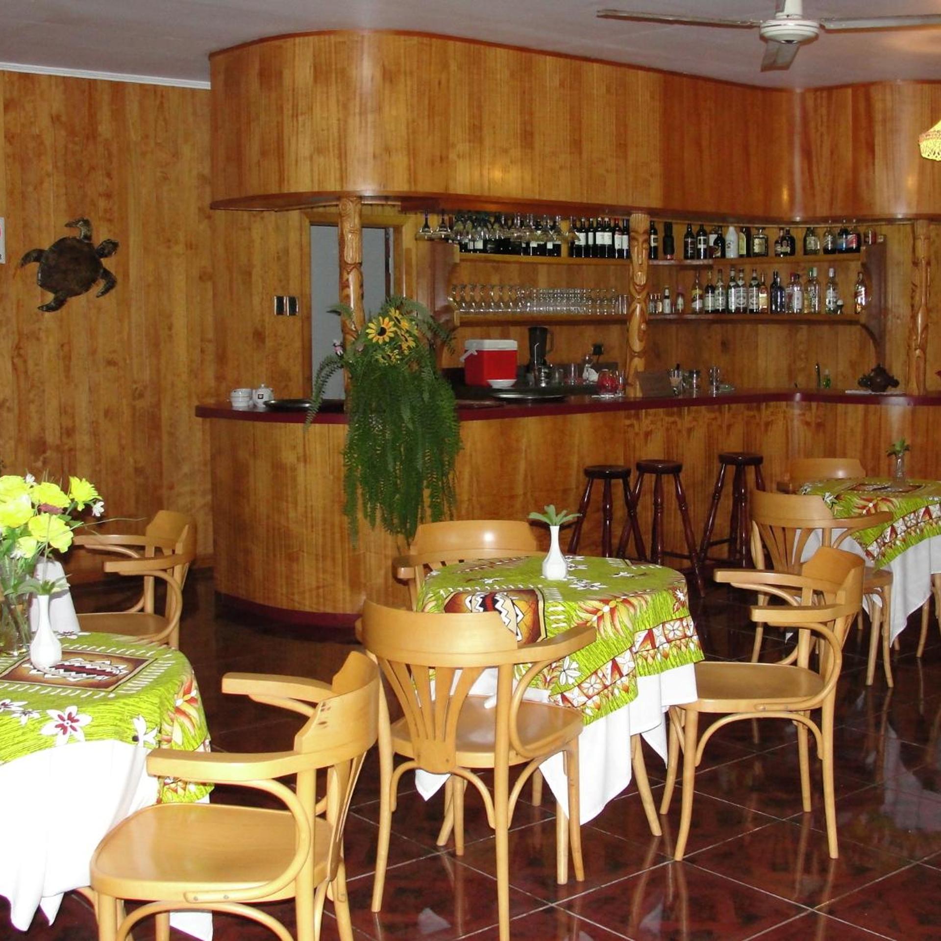 IORANA HOTEL 14/34