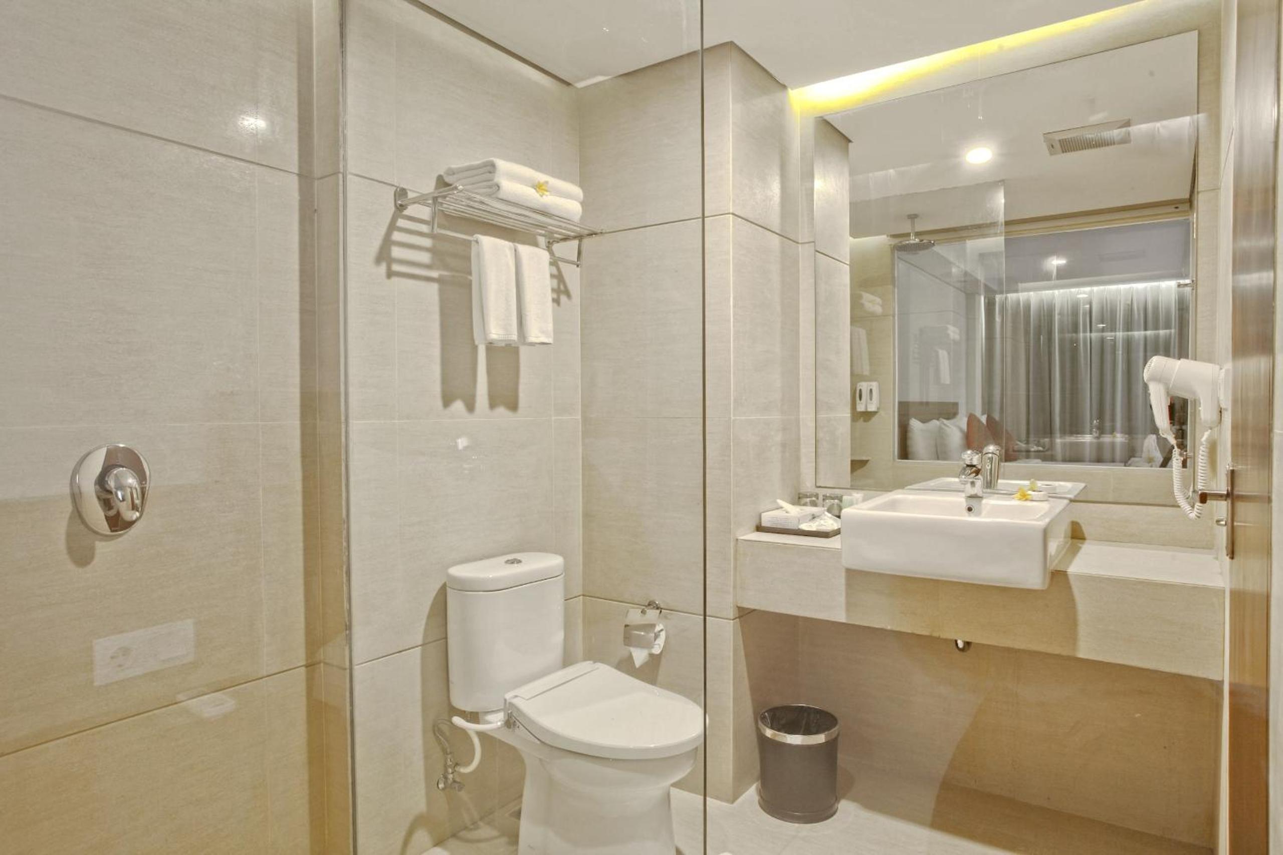 Junior Suite, Pool Access، Paragon Hotel Seminyak 6/8