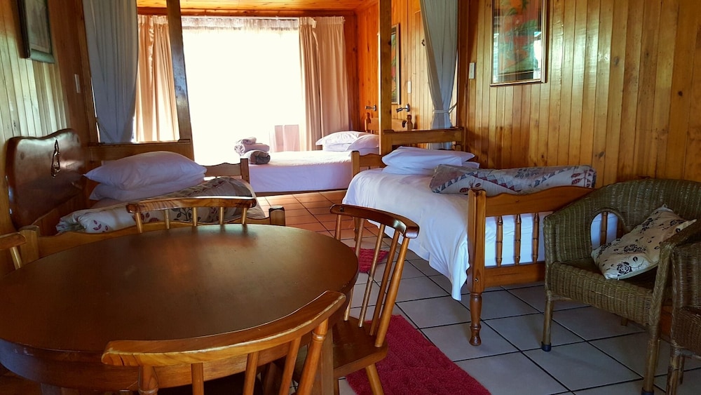 Lakeside Knysna Accomodation 23/42