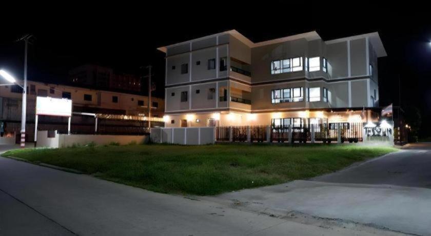 Thegun Hotel 50/56