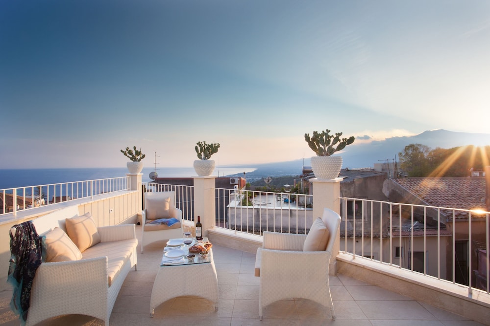 La Malandrina Apartments Suites 64/78