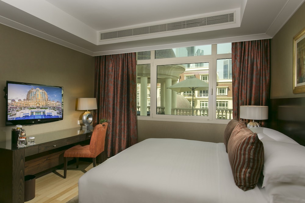 غرفة ديلوكس بسرير كينج، Swissotel Al Murooj Dubai 2/9