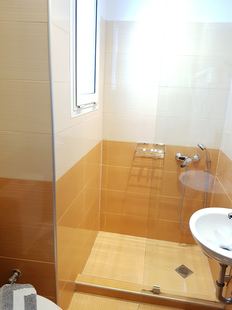 Athens Choice Hotel 65/66