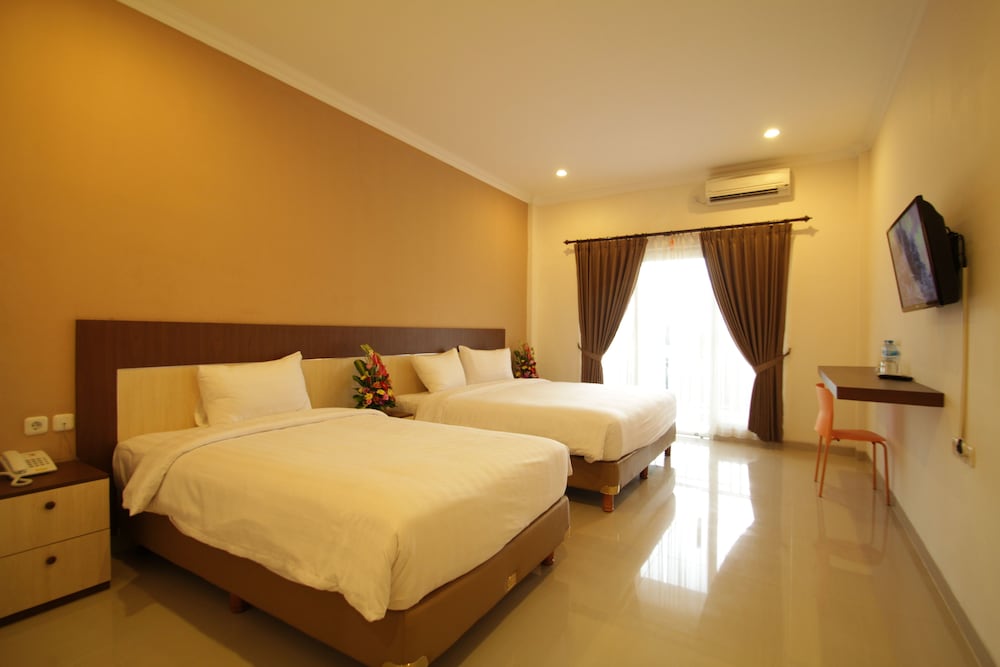 The Kanjeng Hotel Kuta 10/36