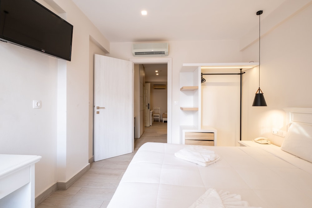 Dimitrios Village Beach Resort and Spa 16/50