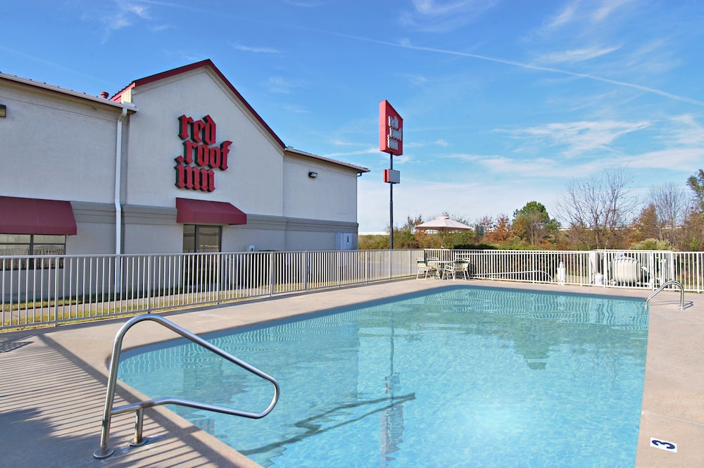 Red Roof Inn North Little Rock 10/10