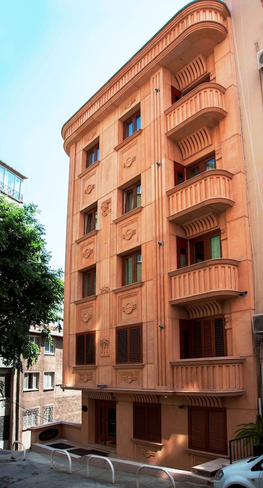 Lir Residence Suites 3/43