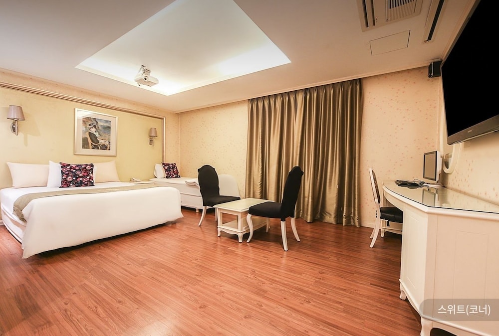Hotel Diamant 11/20