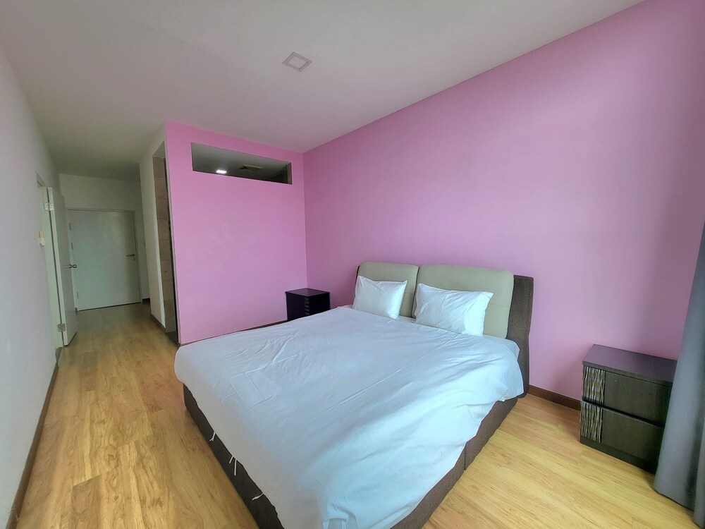 Roxy Hotel Apartment 22/58