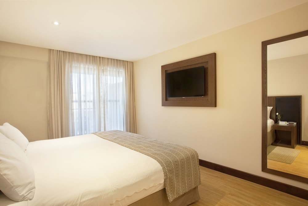 SUPERIOR, EXECUTIVE, DOUBLE BED