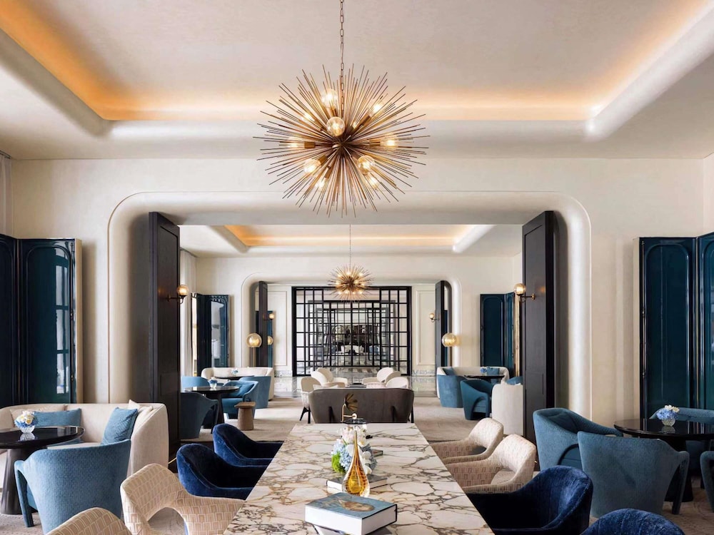 Sofitel Shanghai North Bund 39/60