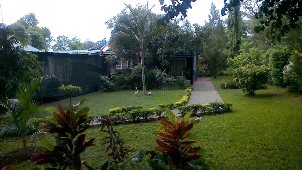 Gloria Apos S Bed And Breakfast 30/50