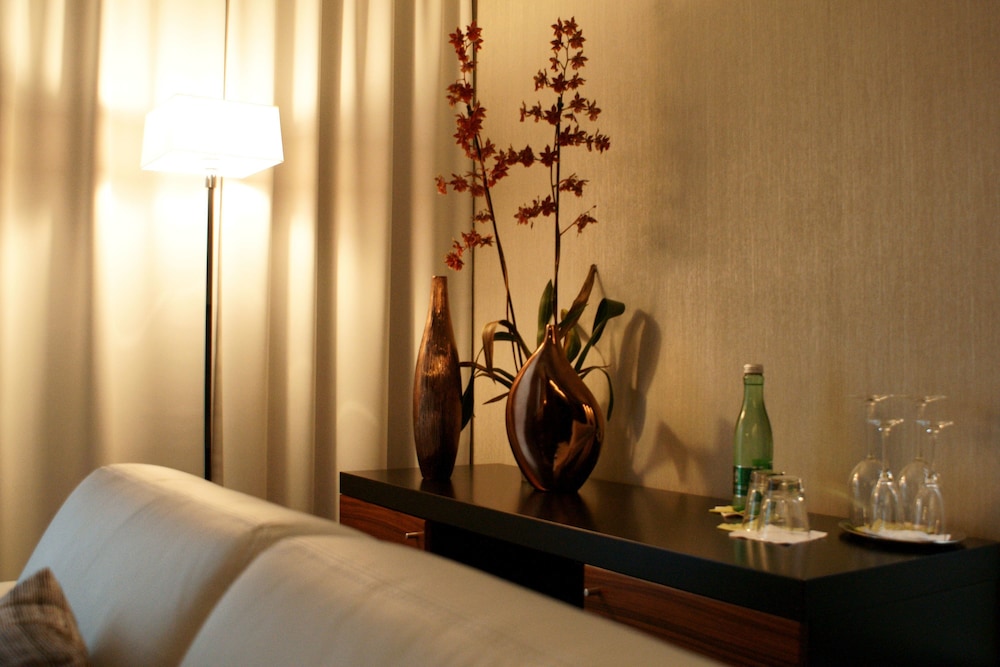 Hotel Avance 45/69