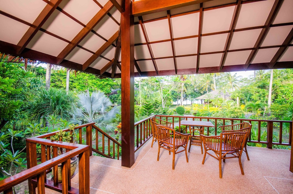 Koh Jum Beach Villas 64/76