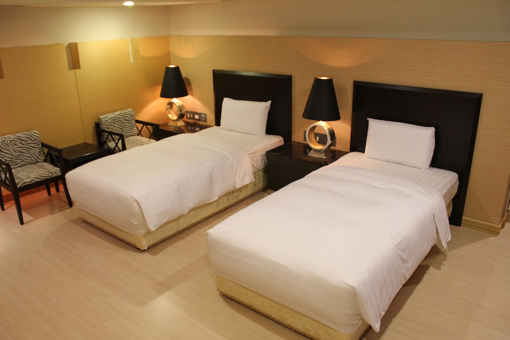 Shihzuwan Hotel - Kaohsiung Station 8/44