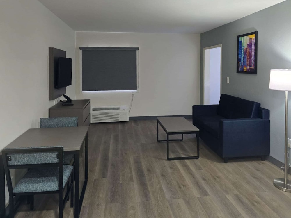 Comfort Inn & Suites Prince George - Fort Lee 38/60