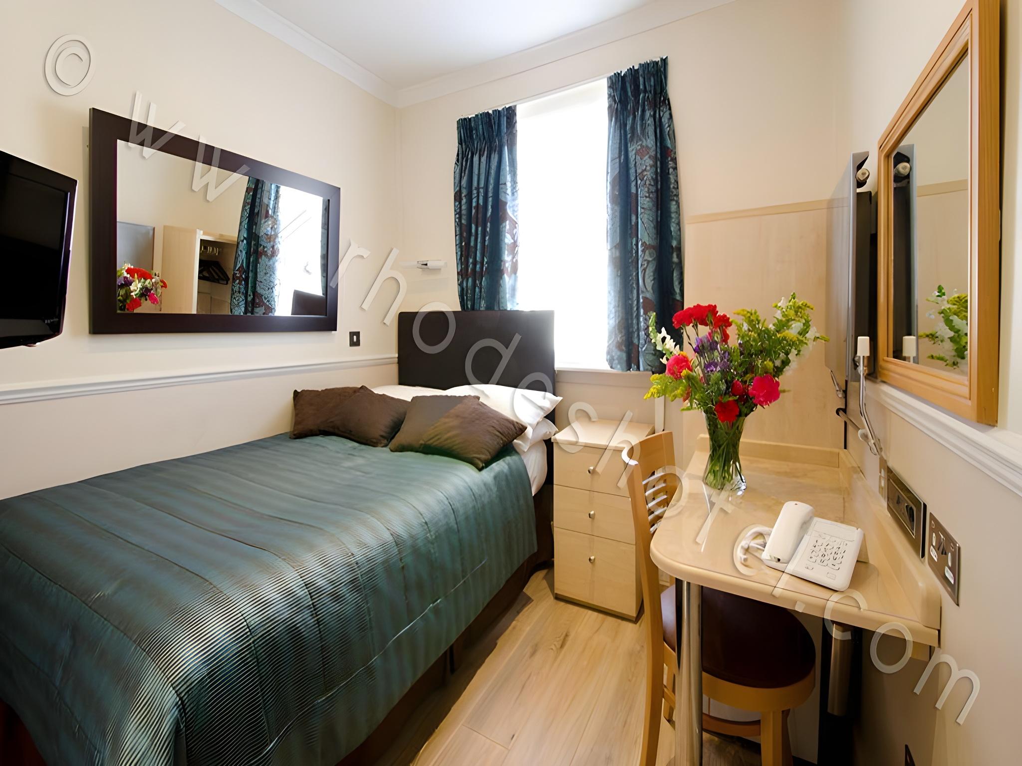Semi Room, Superior, Single, Semi Double Bed