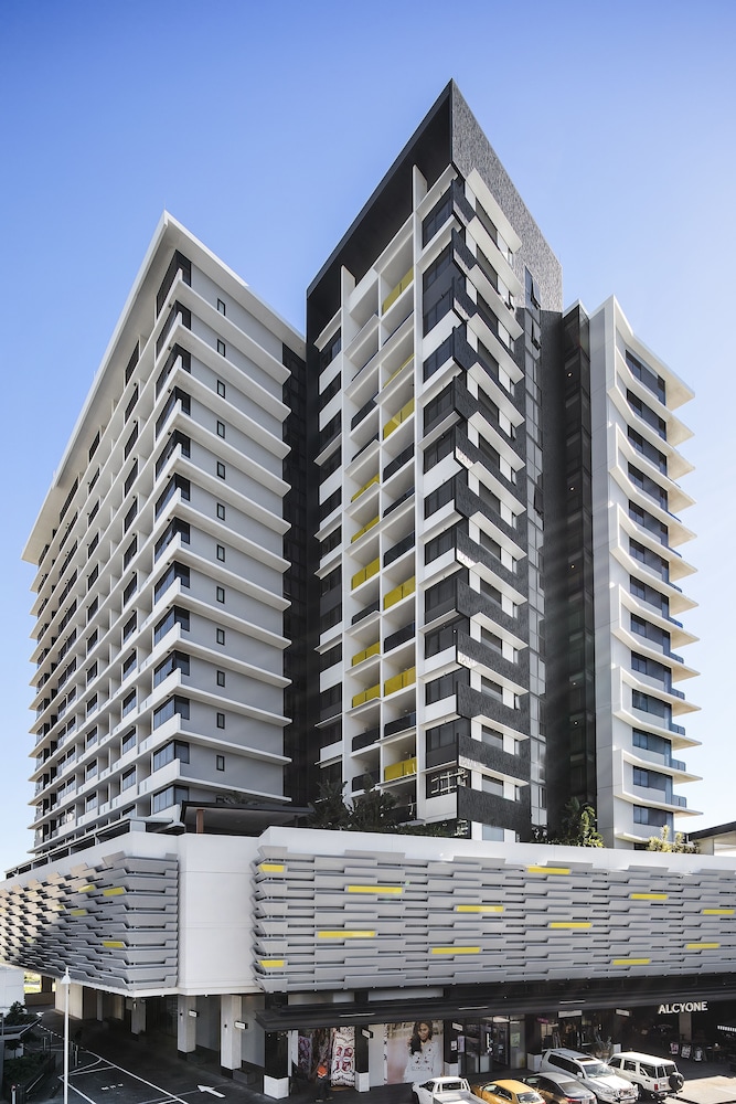 ALCYONE HOTEL RESIDENCES 6/61