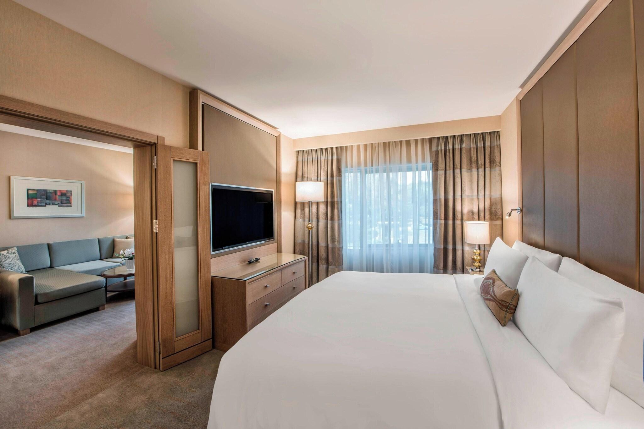 Suite, Park View
