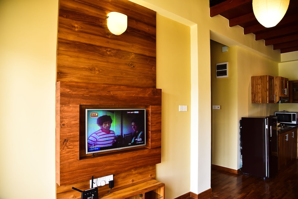 Emirates Luxury Apartments 44/65