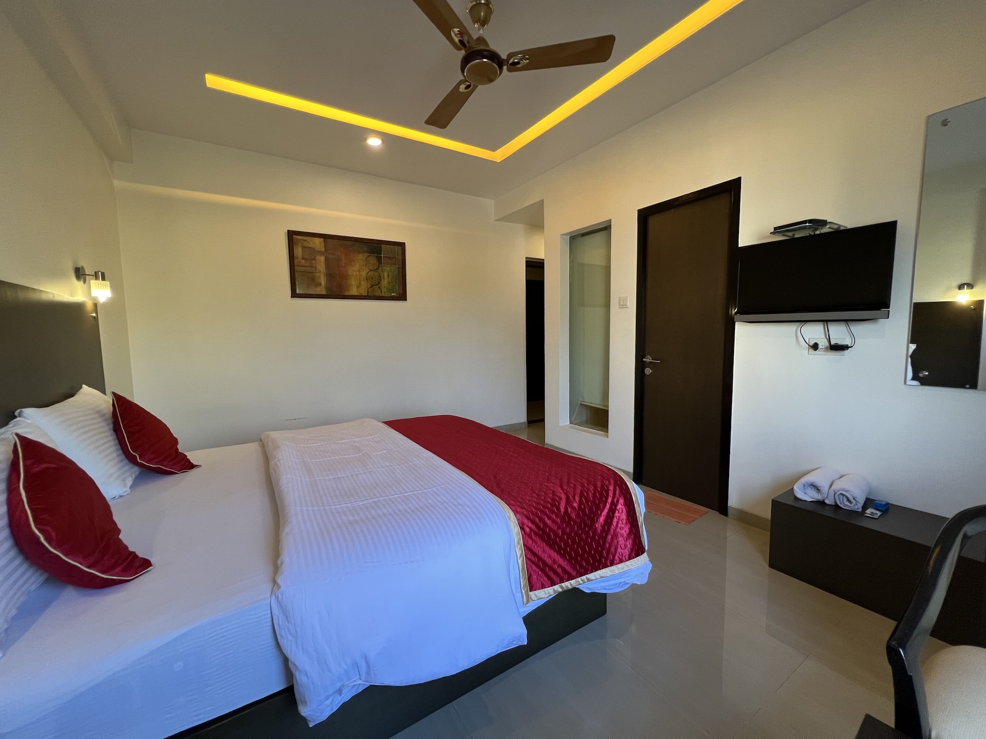 ROOM, TWIN BEDS, POOL VIEW, POOL SIDE