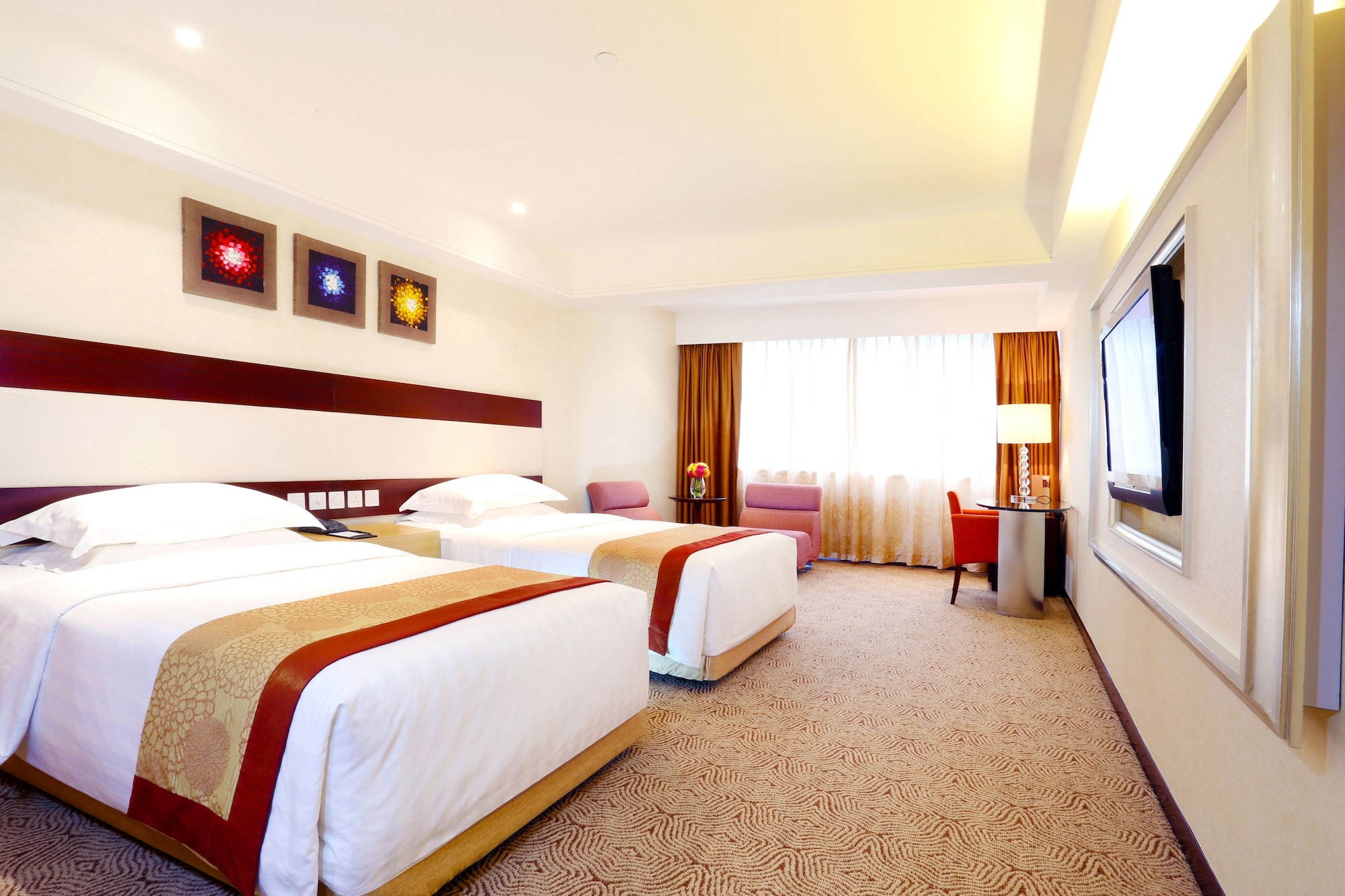 PREMIER, DELUXE, TWIN BEDS