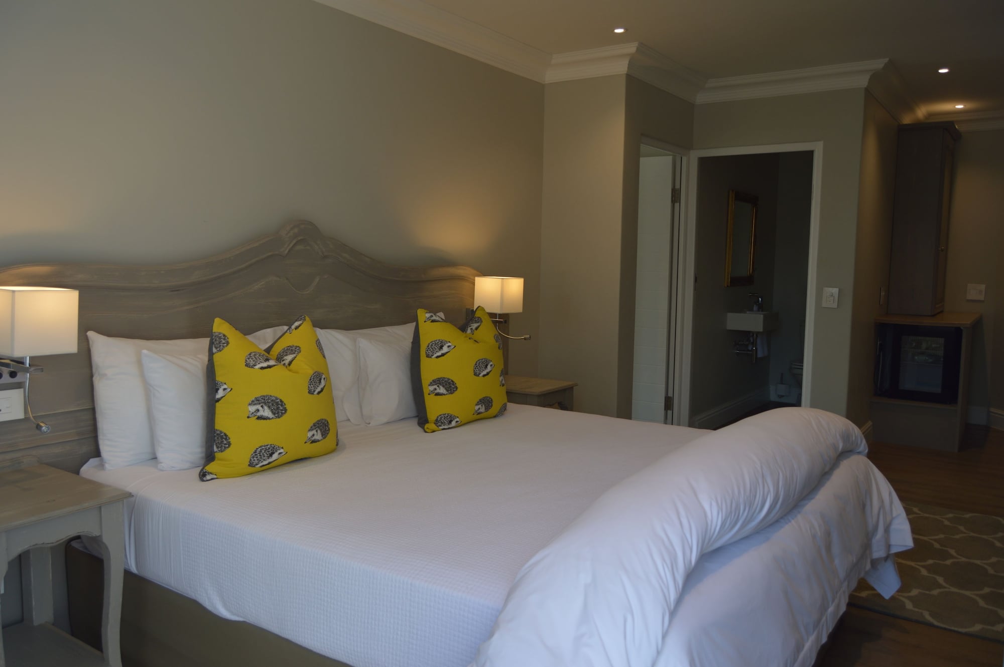 2 BEDROOMS, FAMILY SUITE