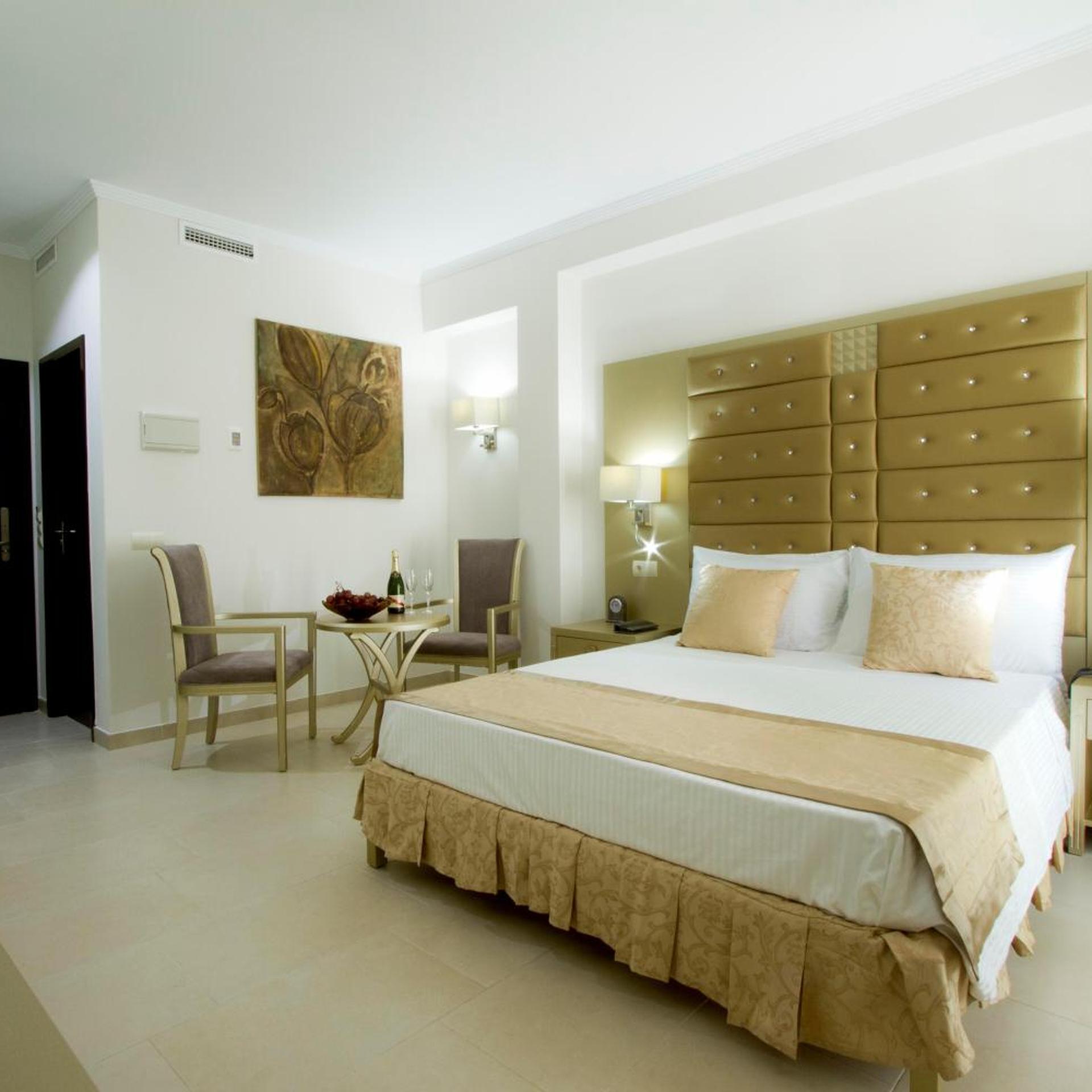 Superior, Double Bed, Shared Terrace