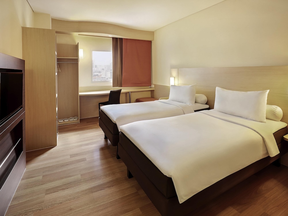 Ibis Jakarta Harmoni 23/56