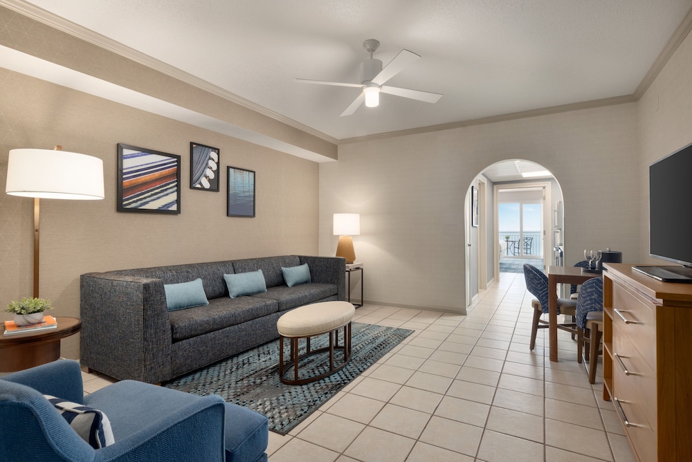 Holiday Inn Hotel And Suites Ocean City 44/78