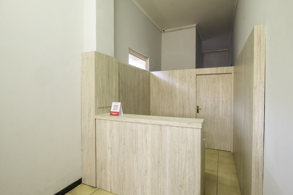 OYO 2405 The Karins Guesthouse 4/24