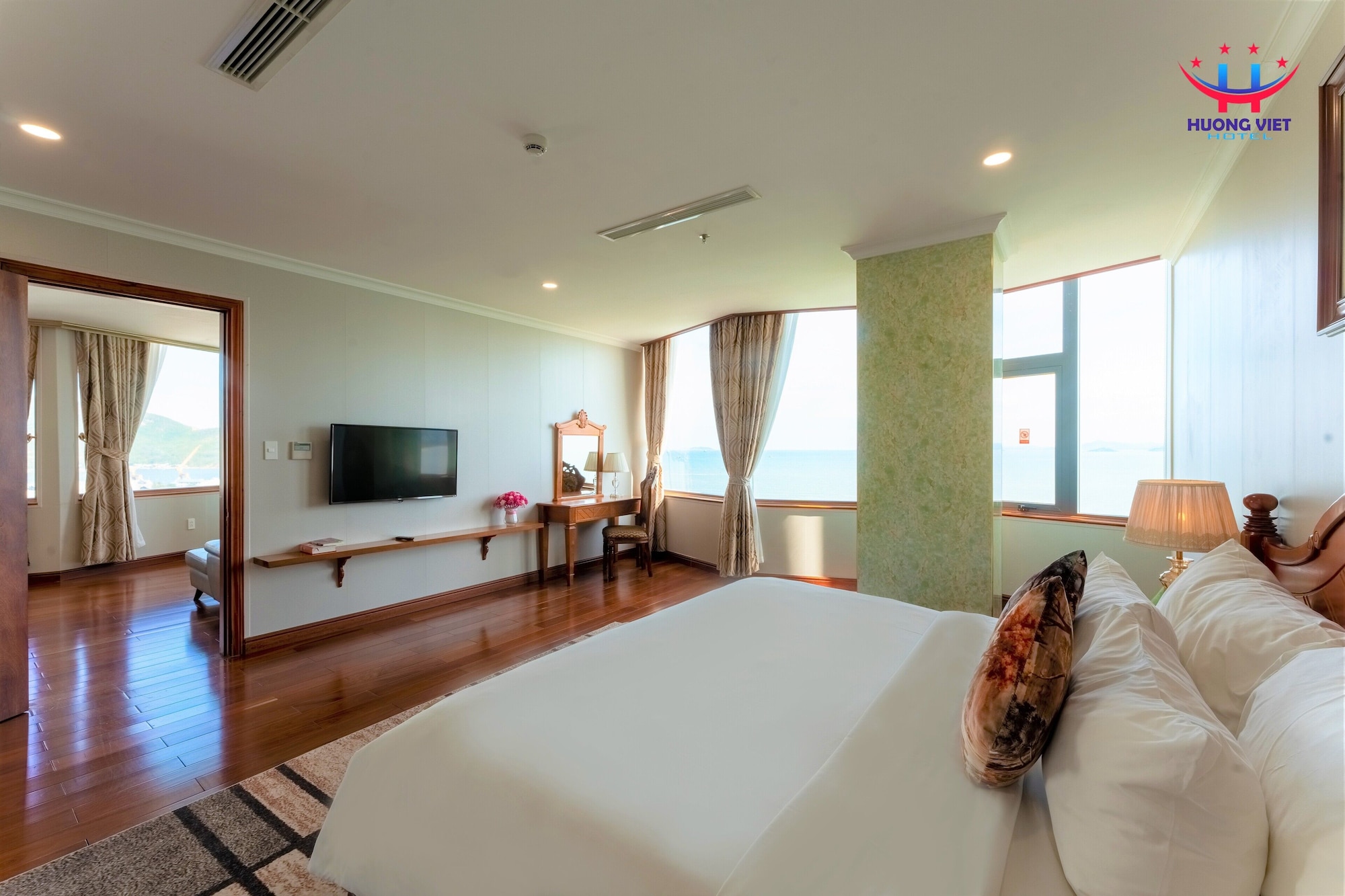 Imperial, Suite, Twin Beds, King Bed, Ocean View
