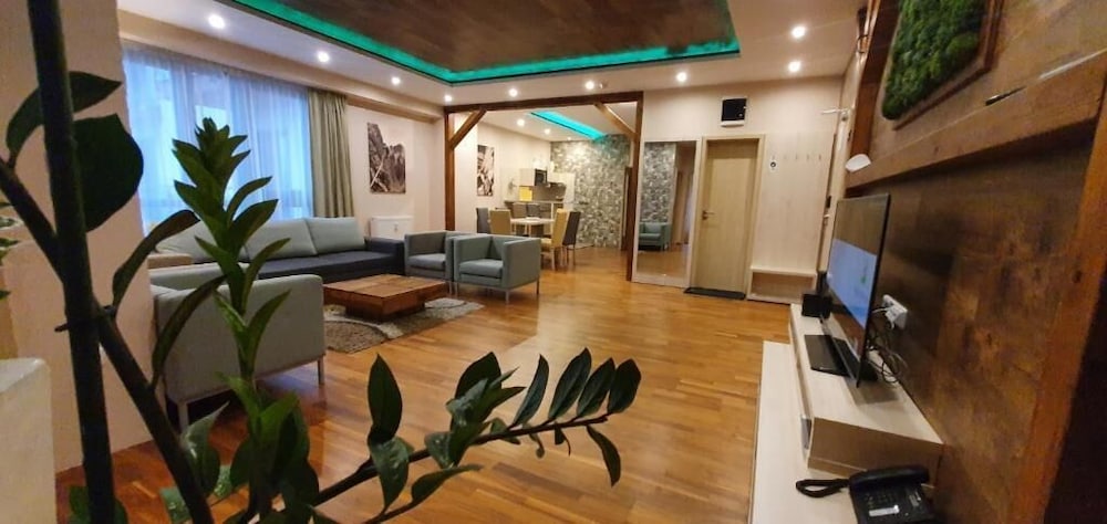 HOTEL CROCUS 29/50