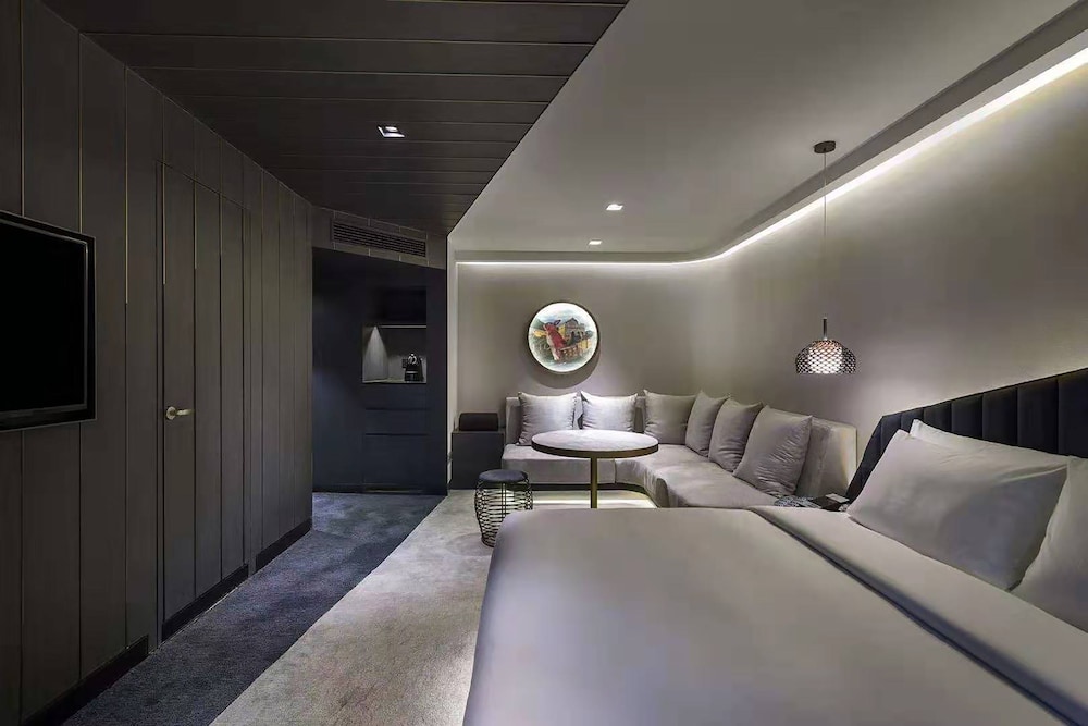 Blossom House Beijing Houhai 24/42