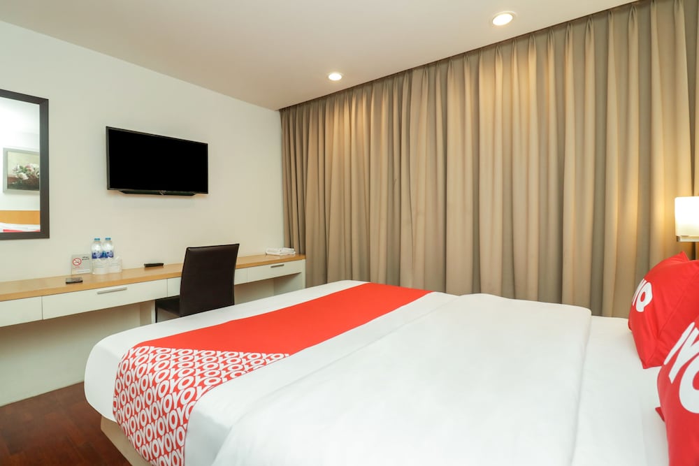 OYO 225 Premier Place Bangkok 12/17