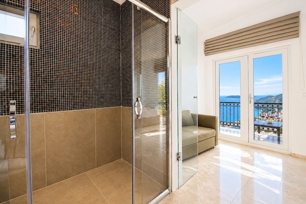 Hotel Luna Kas 6/50