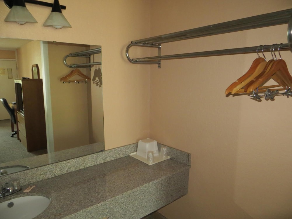 Americourt Extended Stays 36/38