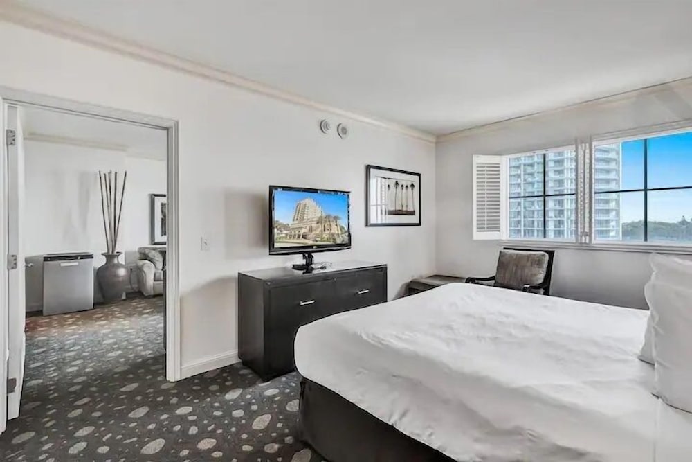 LUXURY, STUDIO, KING BED, OCEAN VIEW, KITCHEN