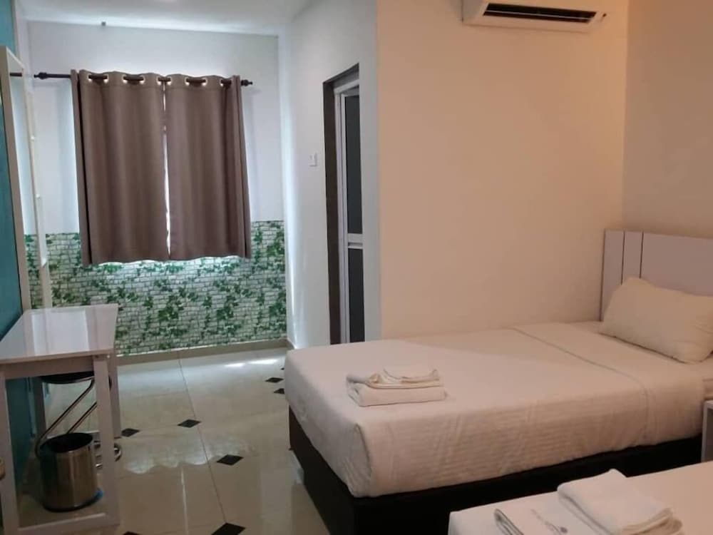 Yew Boutique Hotel 16/37