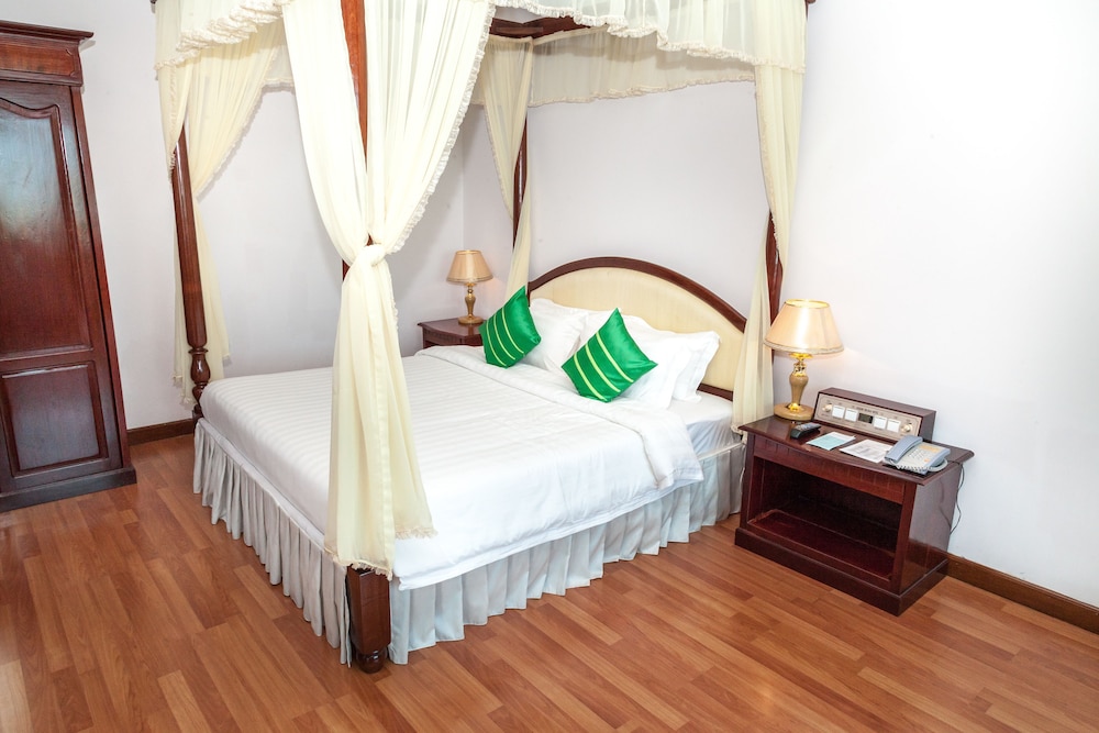 Angkor Holiday Hotel 18/58