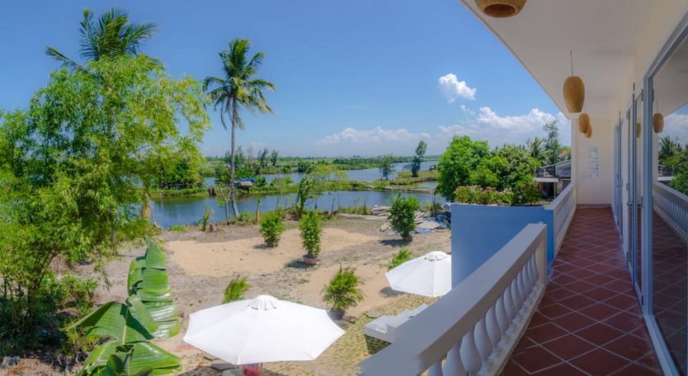 The Moon River Homestay Villa 4/50