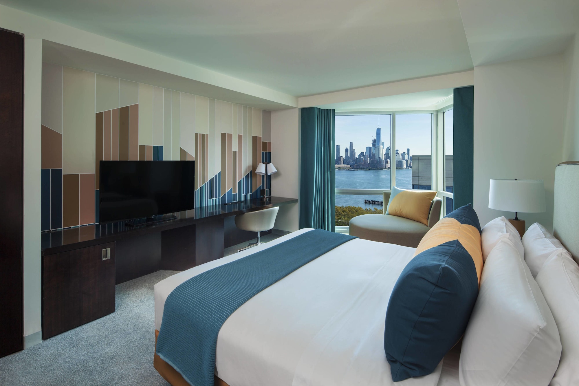 Fabulous, King Bed, River View
