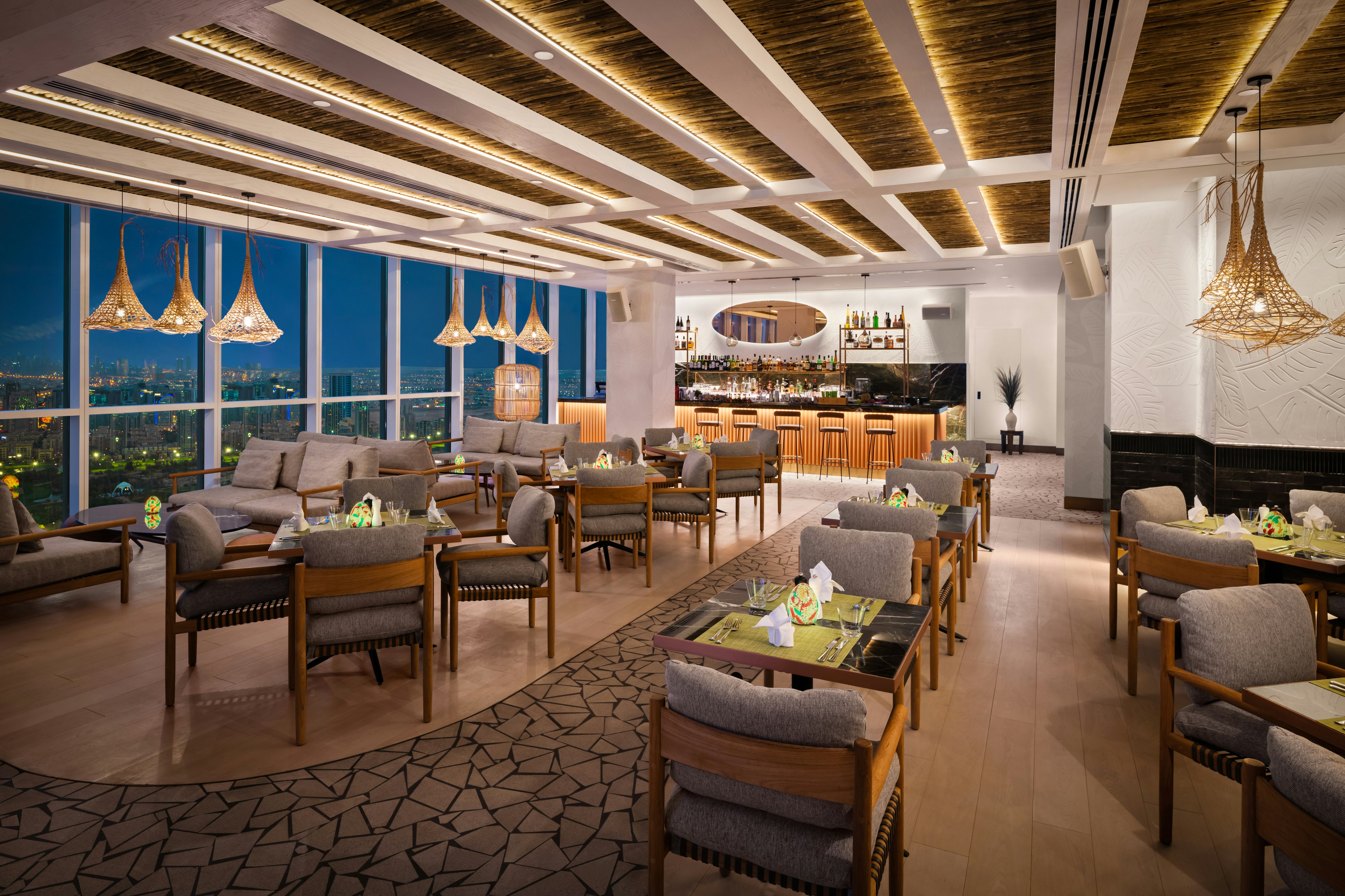 Taj Jumeirah Lakes Towers 57/77