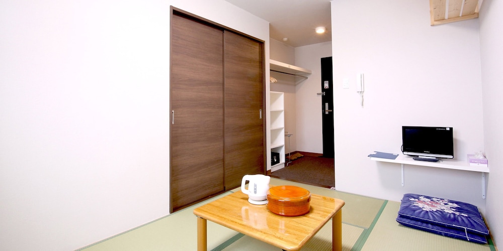 Lodge Koropokkuru 40/50
