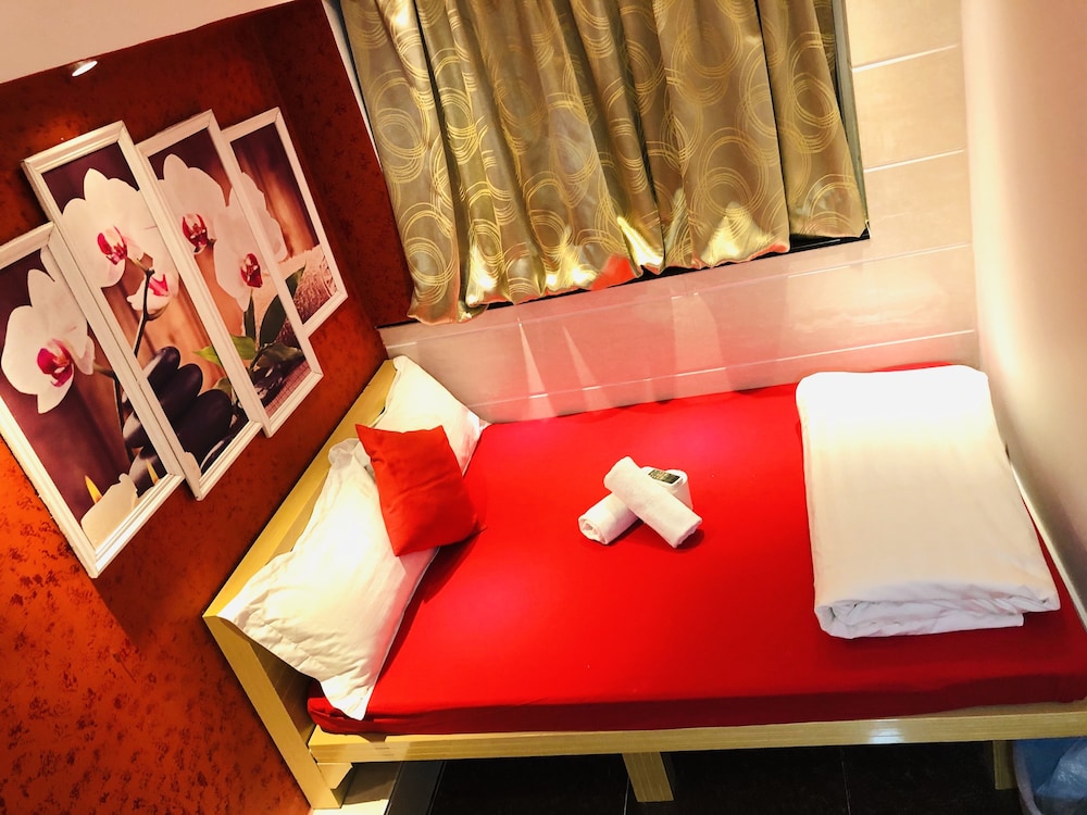 Delta Hotel 18/50