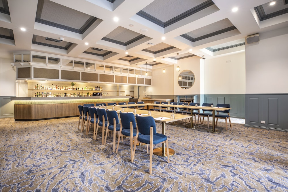 Nightelier Carrum Downs Sands Hotel 40/50
