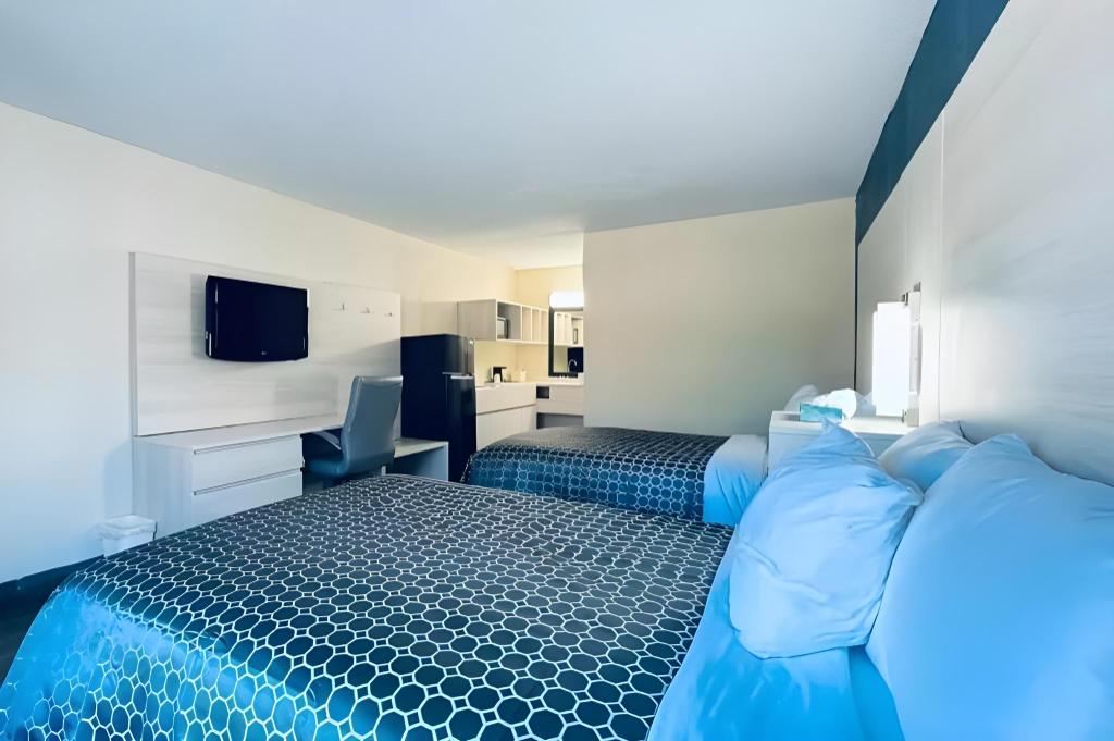 Efficiency, Suite, 2 Double Beds
