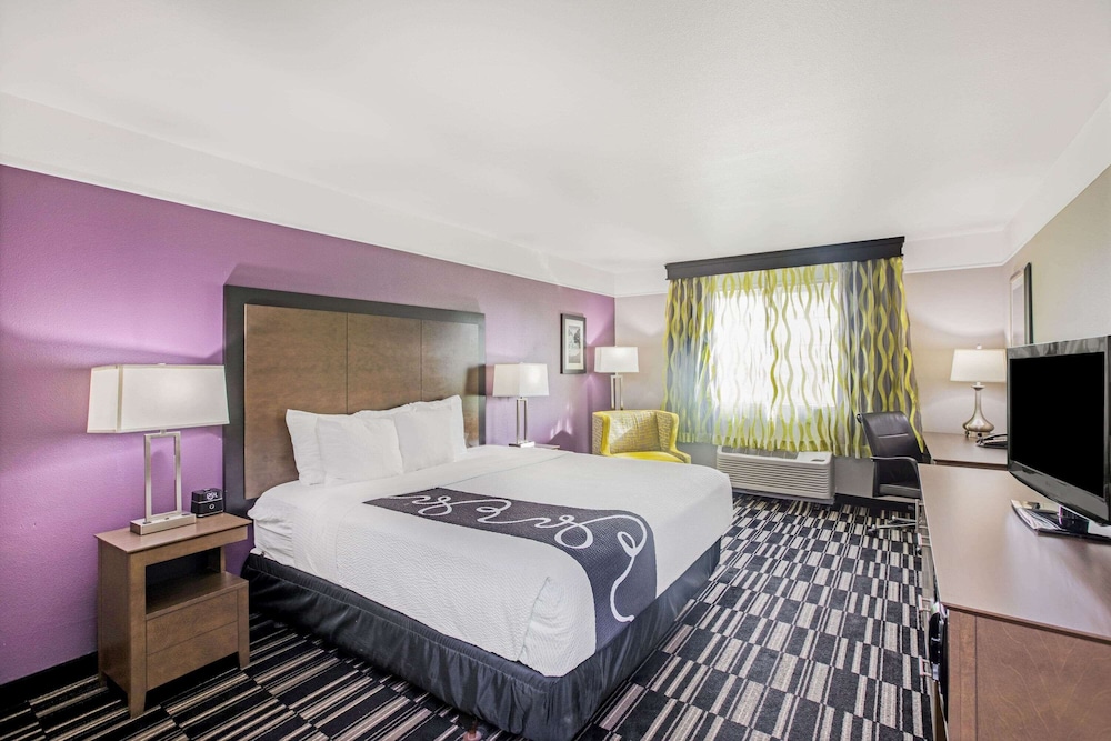 Deluxe, Studio, Suite, King Bed