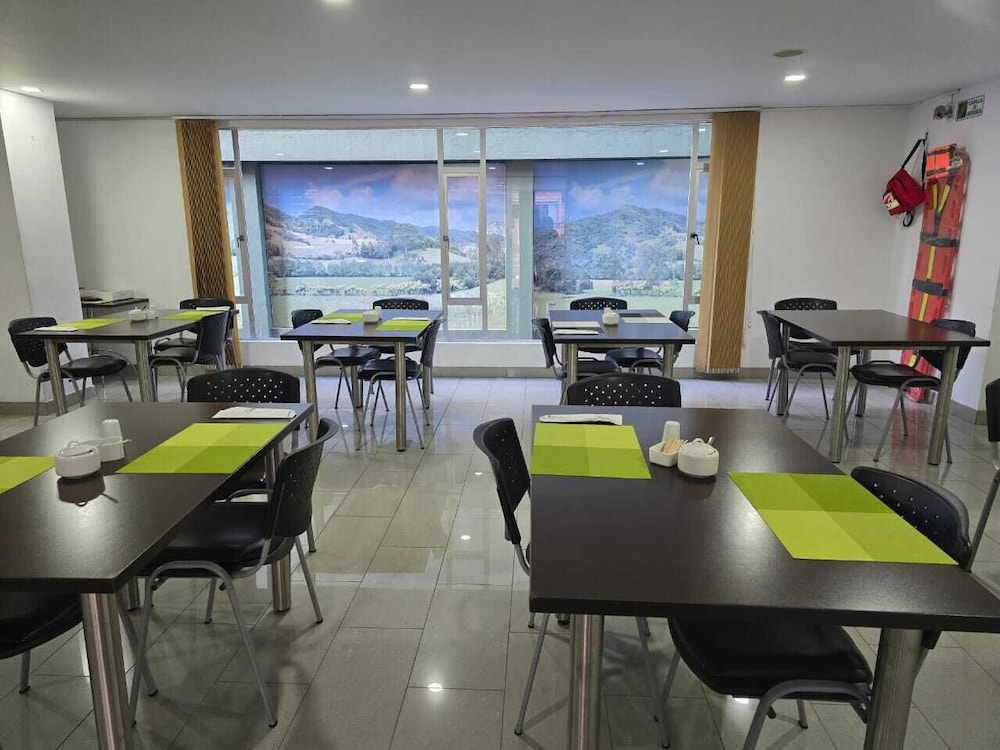 Hotel Bogota Castellana 100 36/47