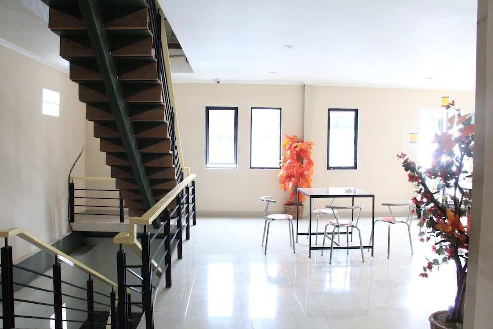 Intech Hostel 36/45